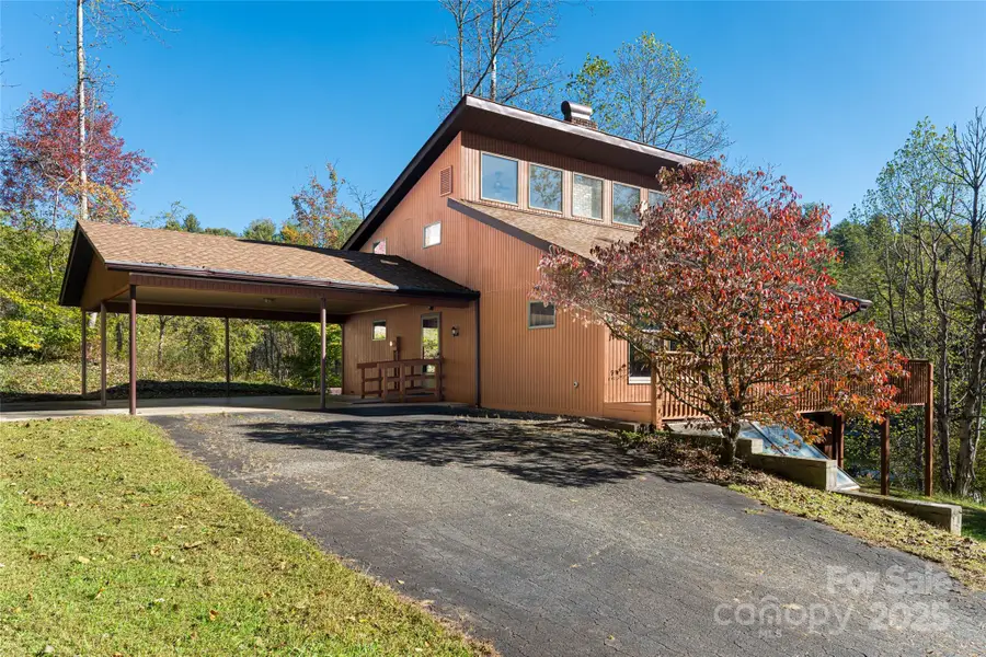 423 Hardscrabble Road, Burnsville, NC 28714 - Image #3