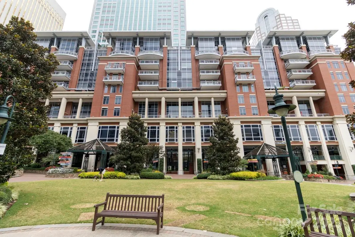 435 S Tryon Street #901, Charlotte, NC 28202 - Image #1