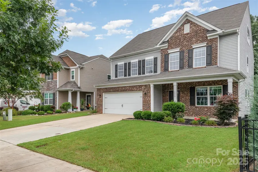 1319 Bridgeford Drive Nw, Huntersville, NC 28078 - Image #2