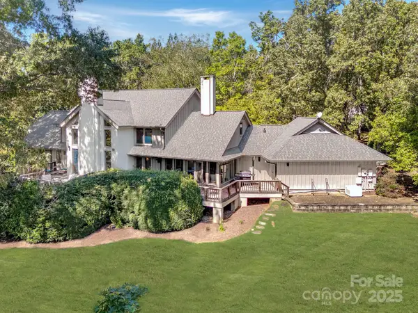 1380 Skunk Hollow Road, Campobello, SC 29322