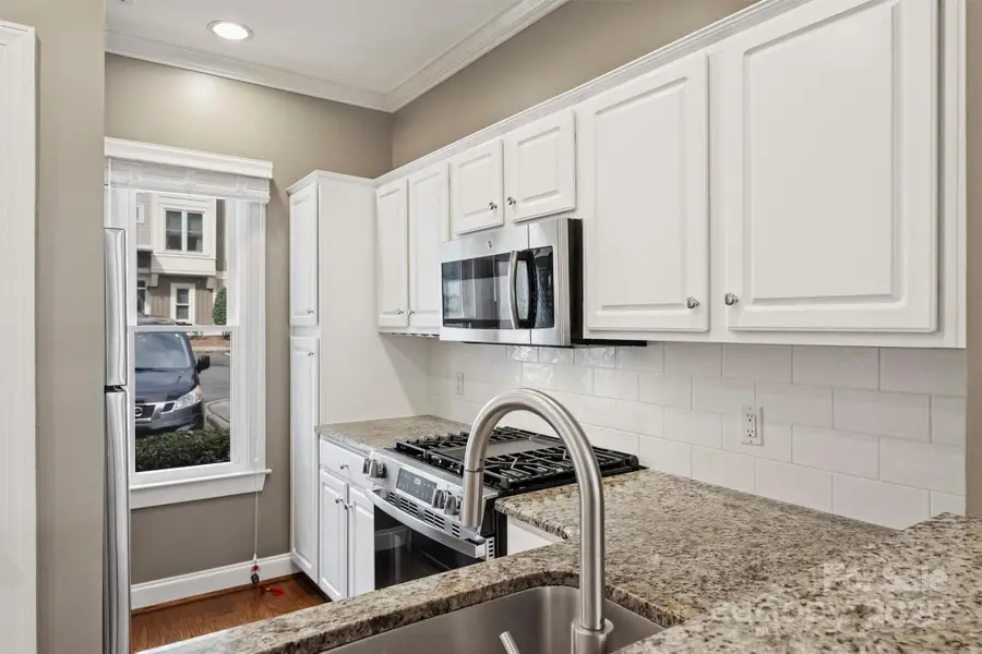 1073 Park West Drive, Charlotte, NC 28209 - Image #3