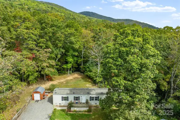 31 Laurel Brook Drive, Fairview, NC 28730