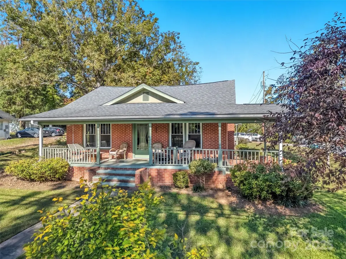 422 E Blue Ridge Road, East Flat Rock, NC 28726 - Image #1