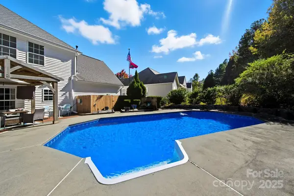 1930 Wilrose Place, Matthews, NC 28105