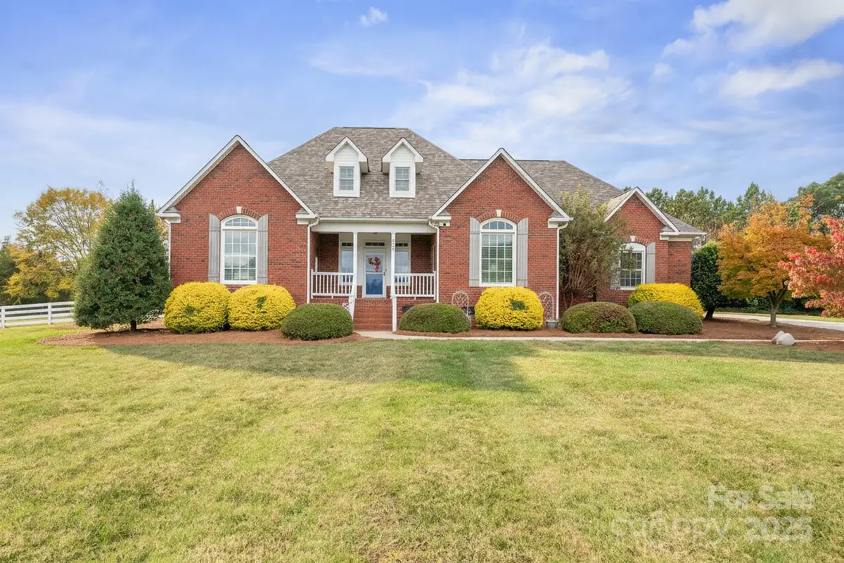 277 Glenwood Drive, Oakboro, NC 28129 - Image #1