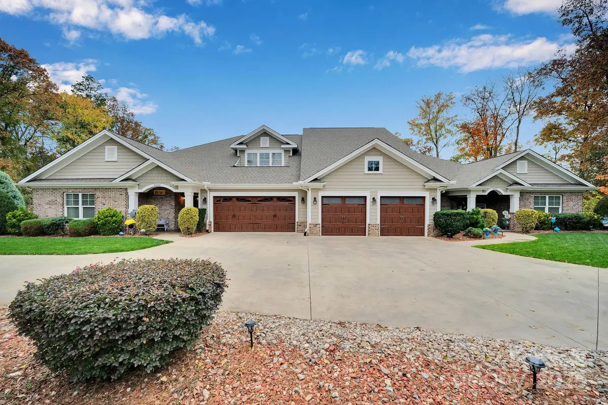 6050 Roberta Road, Harrisburg, NC 28075 - #1