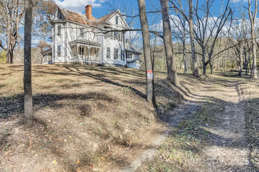 143 Sharon Road, Fairview, NC 28730 - Image #3