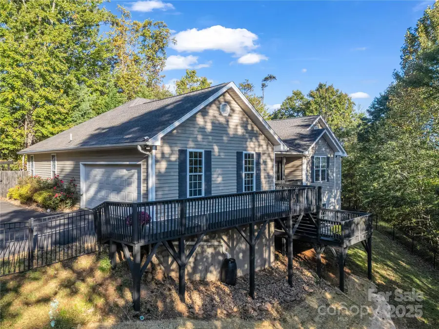 7 Shannon Lane, Leicester, NC 28748 - Image #2