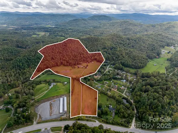 71 Happy Valley Drive, Mills River, NC 28775