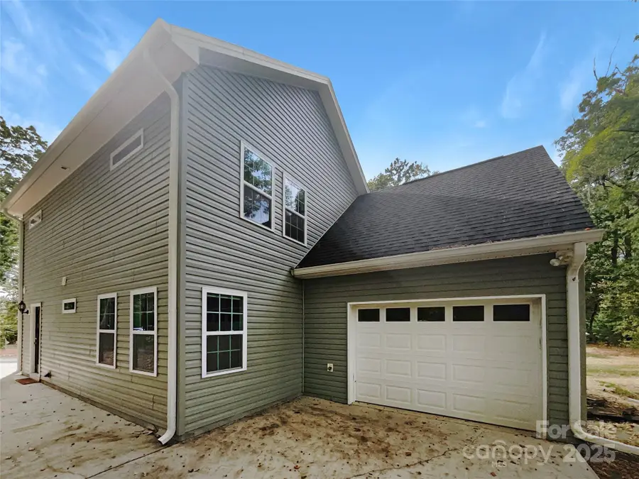 7721 Red Robin Trail, Denver, NC 28037 - Image #2