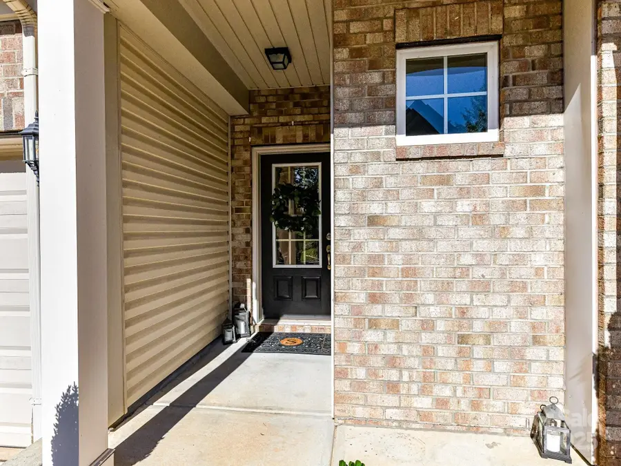 5111 Mount Clare Lane, Charlotte, NC 28210 - Image #3