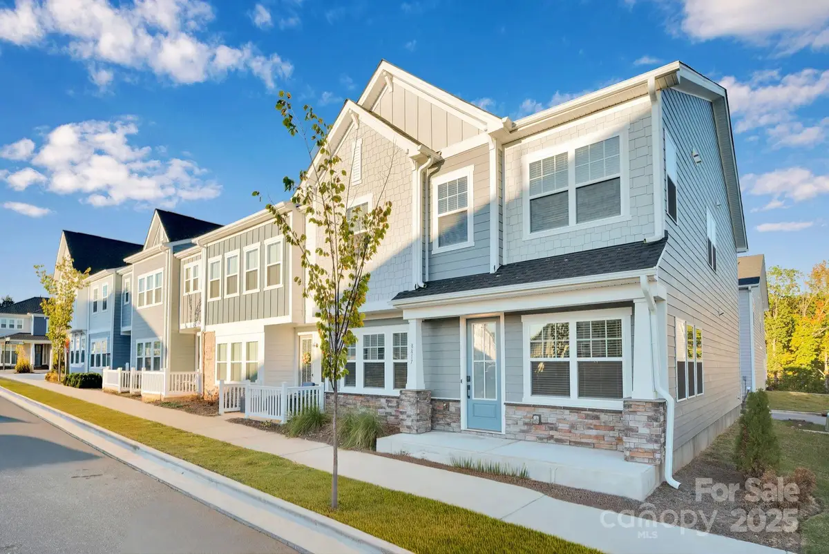 8817 Arrington Hall Drive, Charlotte, NC 28215 - Image #1