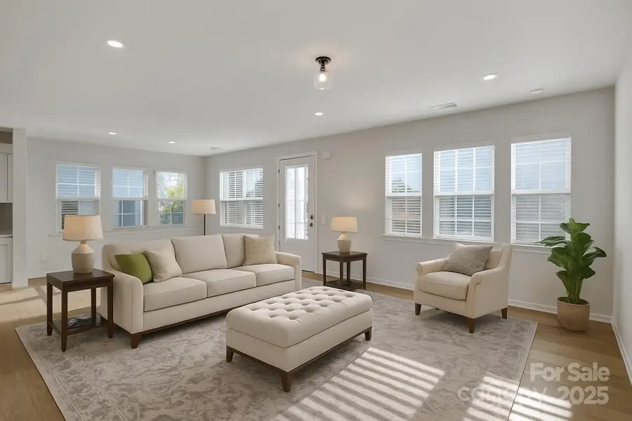 8817 Arrington Hall Drive, Charlotte, NC 28215 - Image #3