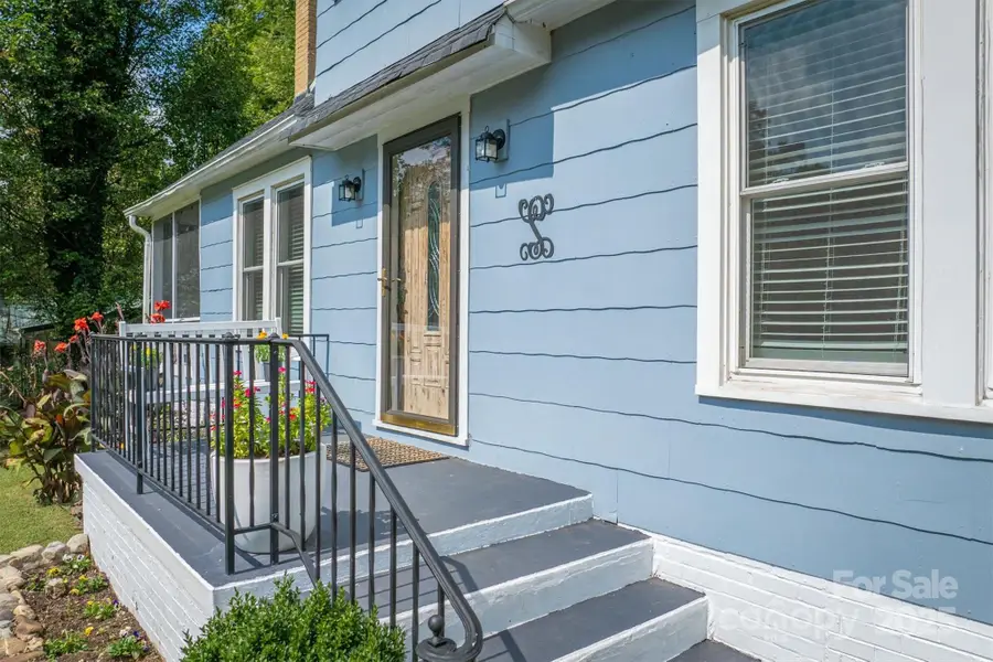 244 N Anderson Street, Morganton, NC 28655 - Image #2