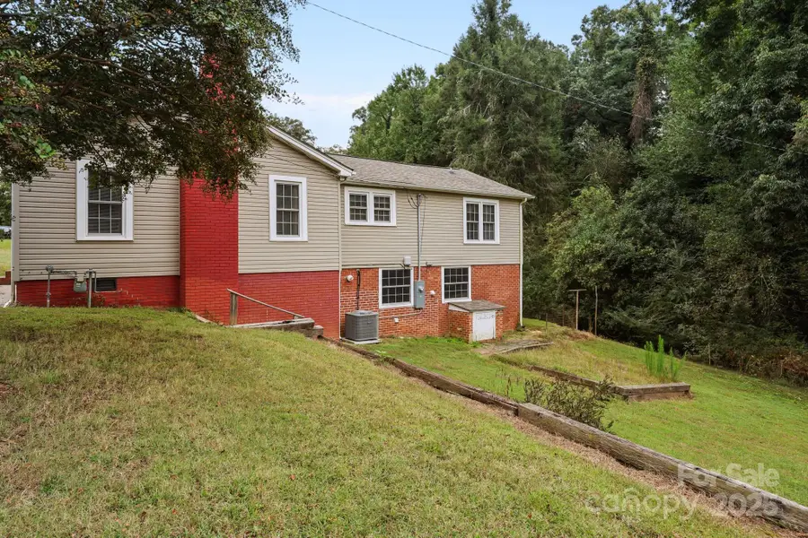 1813 Kingsley Drive, Albemarle, NC 28001 - Image #3