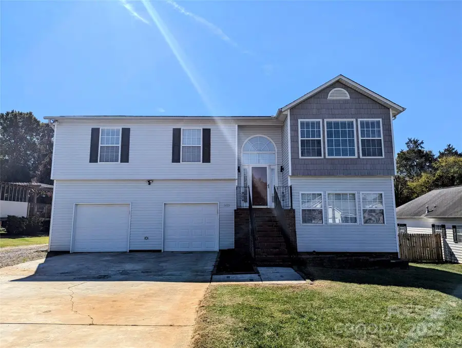 3673 Farm Lake Drive Sw, Concord, NC 28027 - Image #2