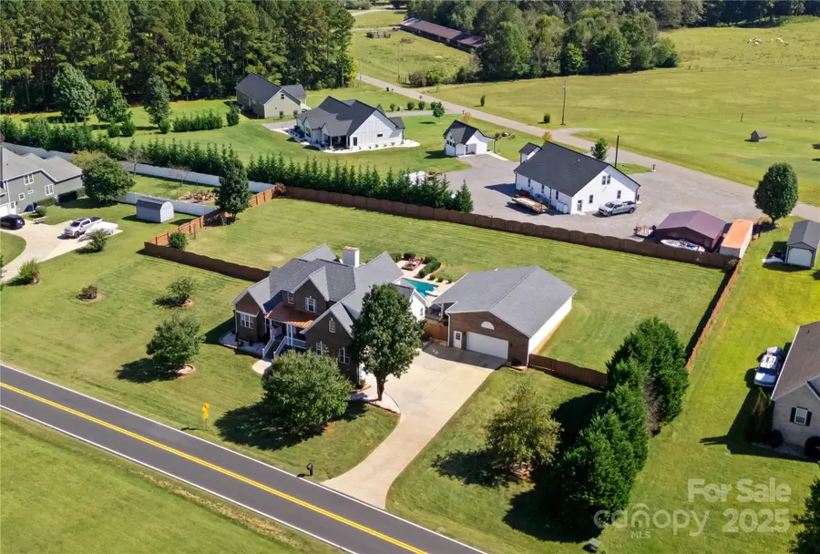 895 E Monbo Road, Statesville, NC 28677 - Image #2