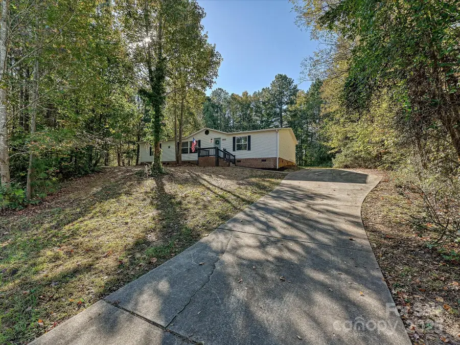 190 Ridge Creek Drive, Troutman, NC 28166 - Image #2