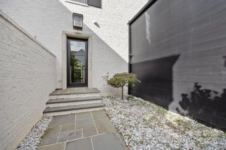 9004 Tynecastle Commons Court, Charlotte, NC 28226 - Image #3