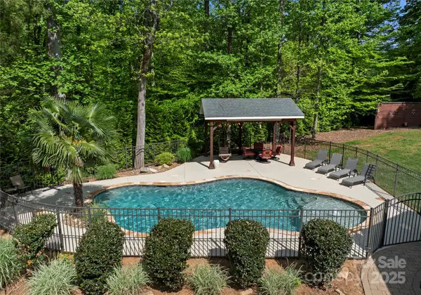 860 Arrow Point Lane, Davidson, NC 28036