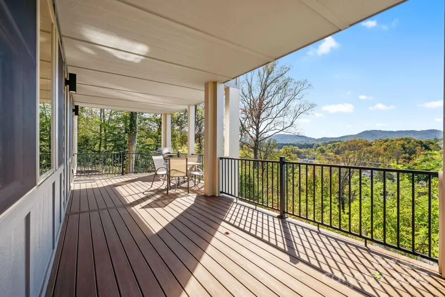 22 Governors View Road, Asheville, NC 28805 - Image #2