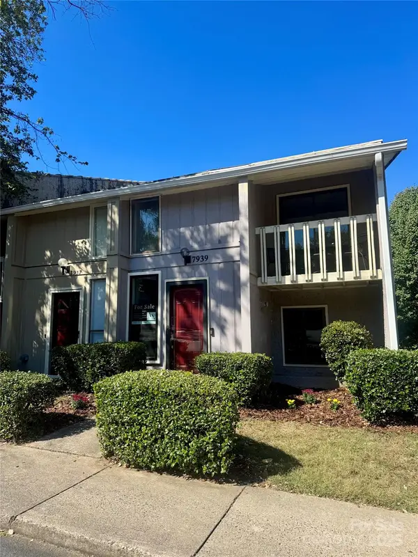 7939 Charter Oak Lane, Charlotte, NC 28226