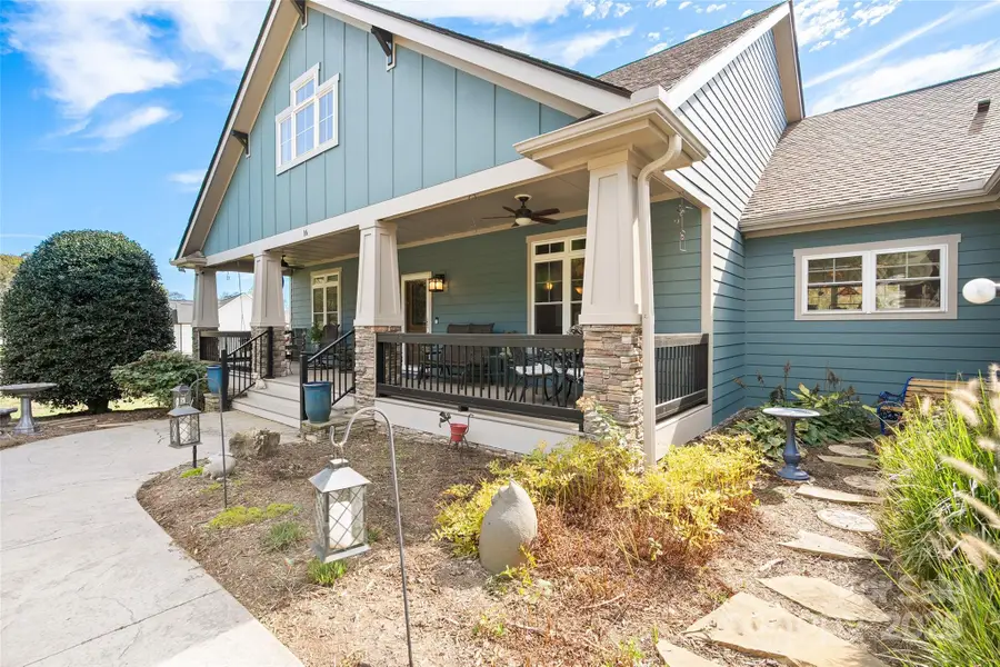 16 Farm Pond Lane, Candler, NC 28715 - Image #3