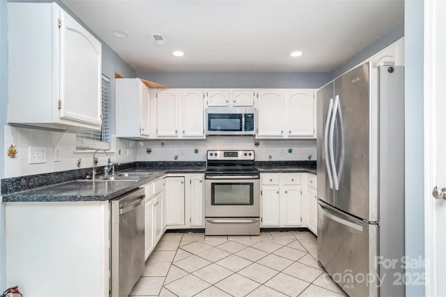 11136 Scrimshaw Lane, Charlotte, NC 28215 - Image #3