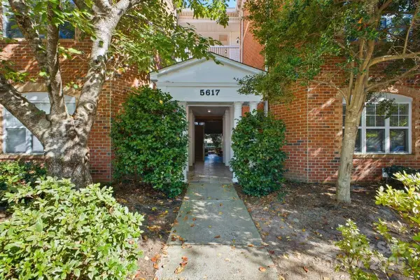 5617 Fairview Road #6, Charlotte, NC 28209