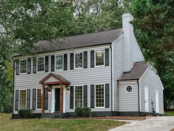 2105 Killarney Place, Charlotte, NC 28262