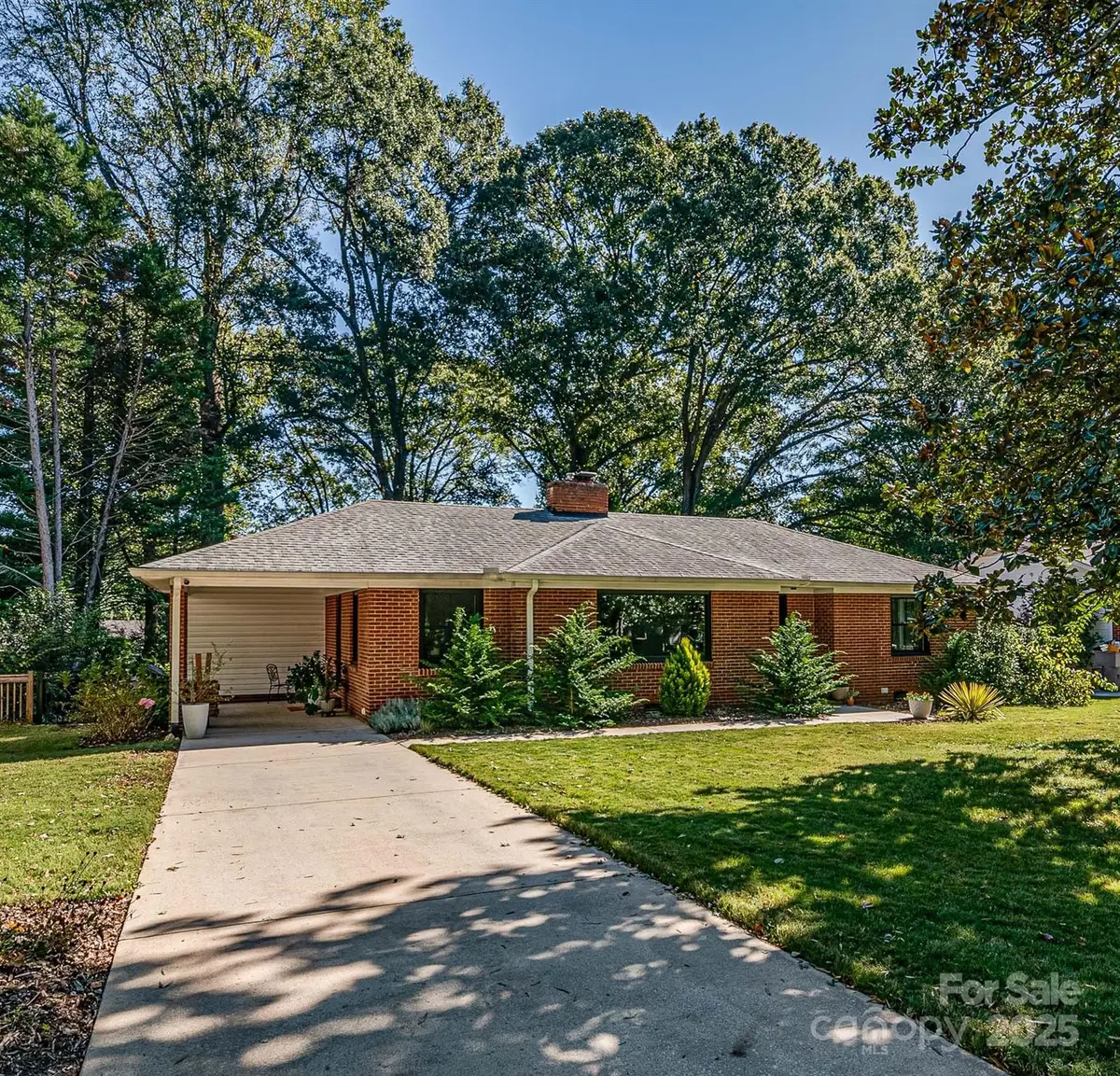4243 Castlewood Road, Charlotte, NC 28209 - Image #1