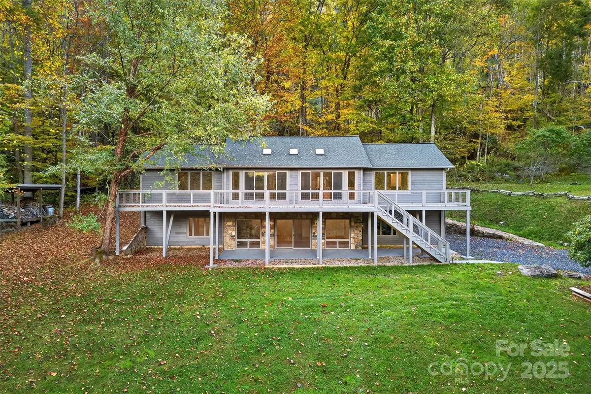 575 Croft Way, Bakersville, NC 28705 - Image #1