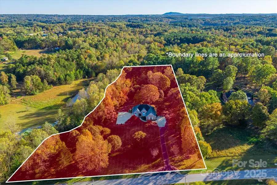 5591 Quail Creek Drive, Granite Falls, NC 28630 - Image #2