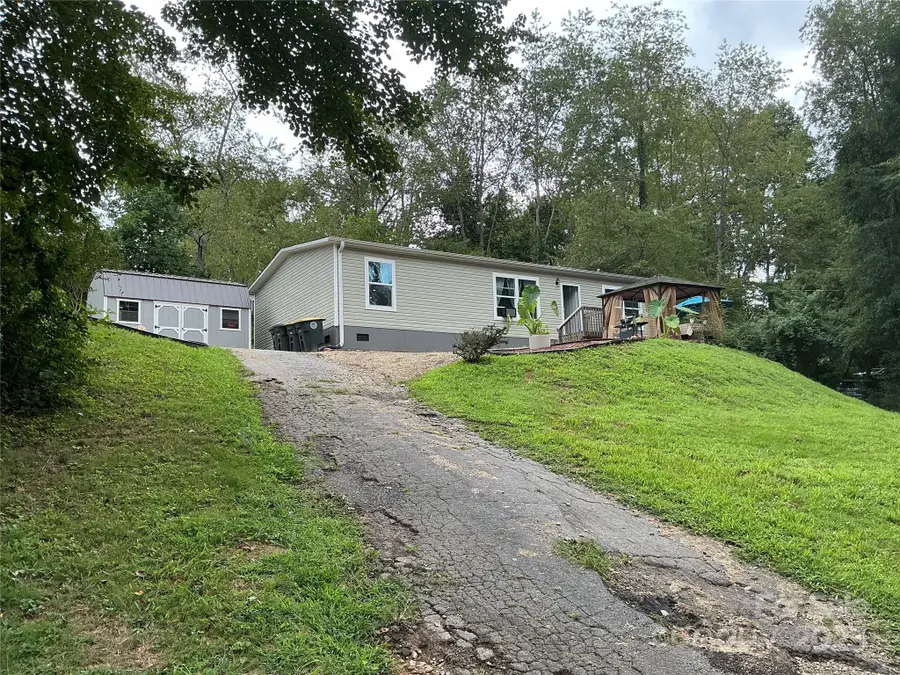 30 and 32 W Skyland Circle, Asheville, NC 28804 - Image #3