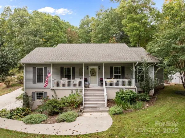 124 Lytle Cove Road, Swannanoa, NC 28778