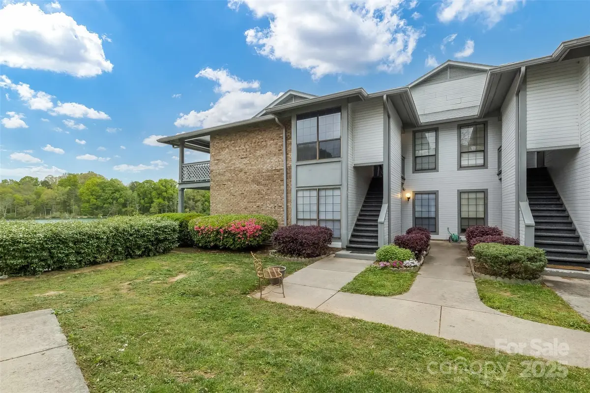 5867 Harris Grove Lane, Charlotte, NC 28212 - Image #1