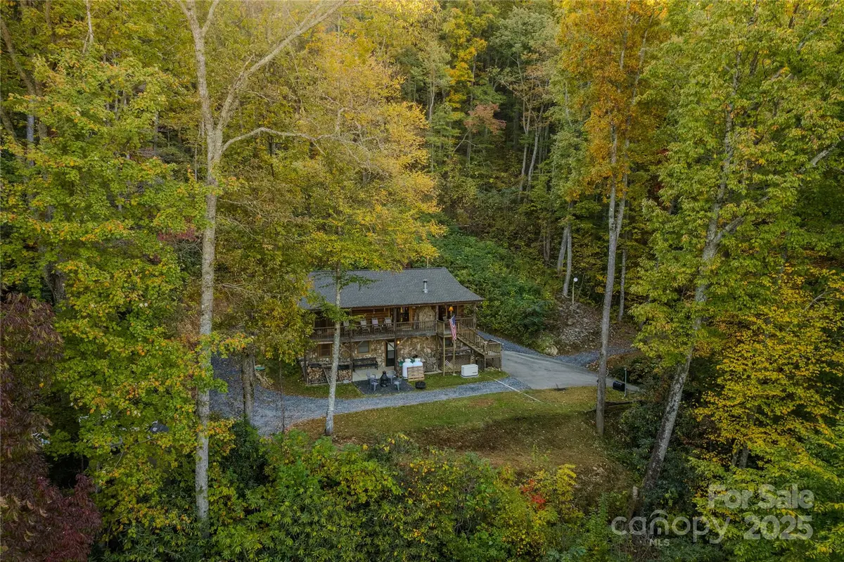701 Treehouse Road, Whittier, NC 28789 - Image #1