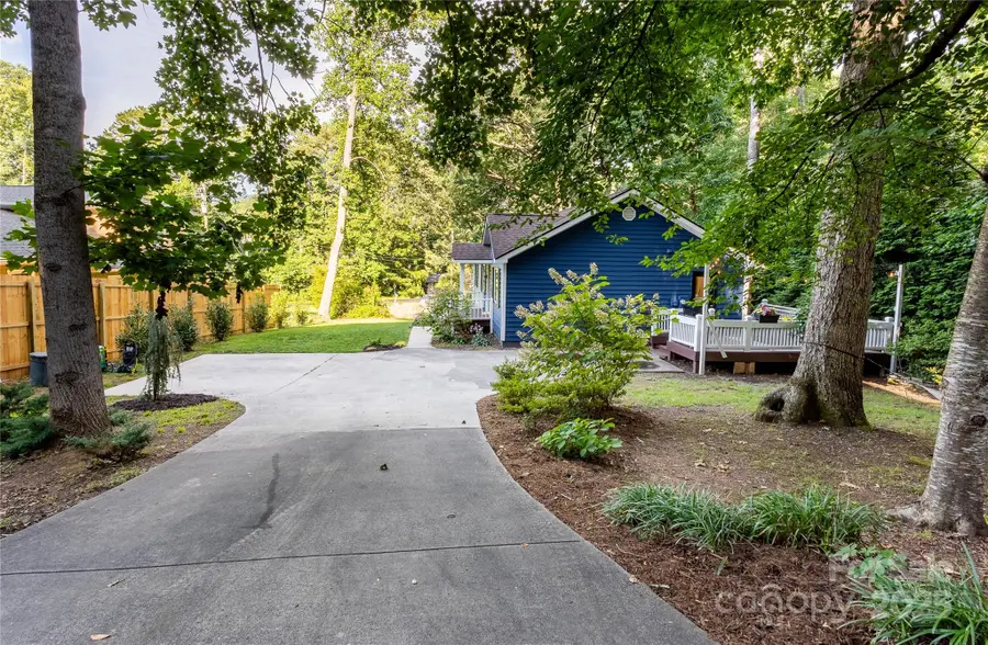 608 Hiawassee Avenue, Black Mountain, NC 28711 - Image #2