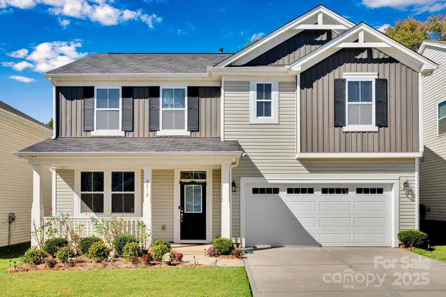 9518 Harvard Oak Court, Charlotte, NC 28269 - Image #2