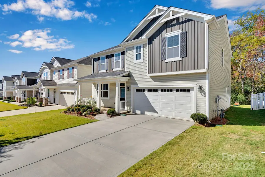 9518 Harvard Oak Court, Charlotte, NC 28269 - Image #3