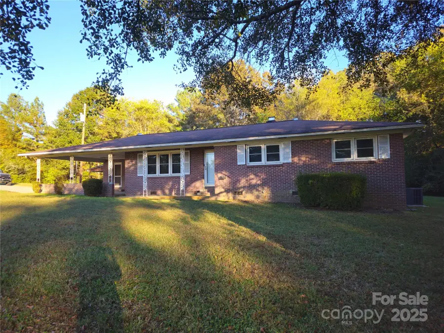 979 Meadowbrook Road, Chester, SC 29706 - Image #2