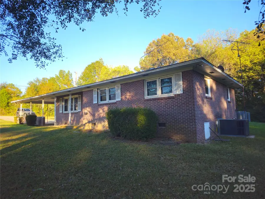 979 Meadowbrook Road, Chester, SC 29706 - Image #3