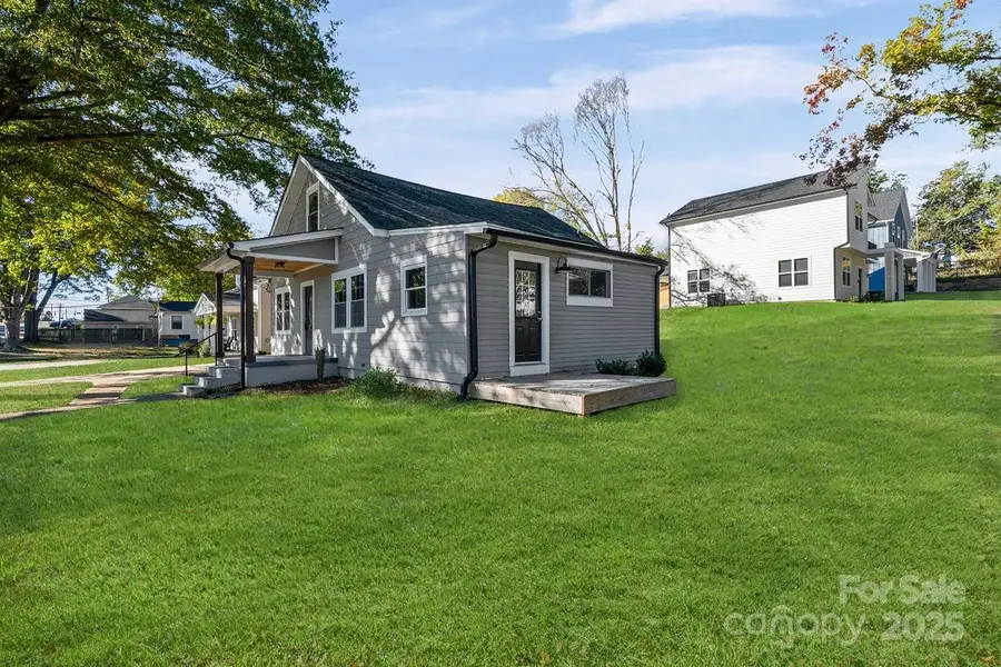 225 N Lee Street, Mount Holly, NC 28120 - Image #3