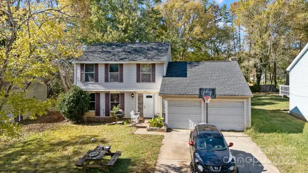 7321 Glenmont Drive, Charlotte, NC 28227