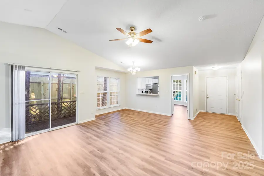 1626 Oakdale Green Drive, Charlotte, NC 28216 - Image #3