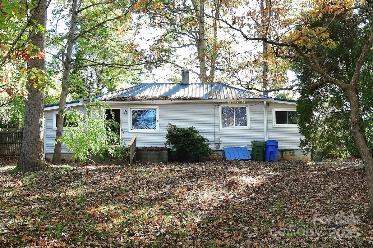 26 Dogwood Court, Asheville, NC 28805 - Image #1