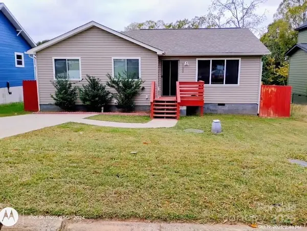 1132 8th Street, Statesville, NC 28677