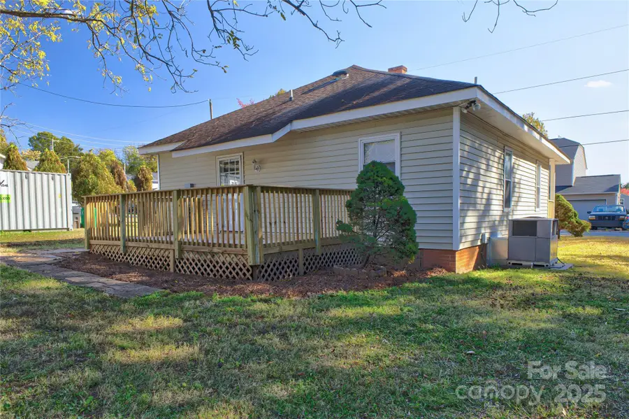 5909 Maple Street, Charlotte, NC 28269 - #3