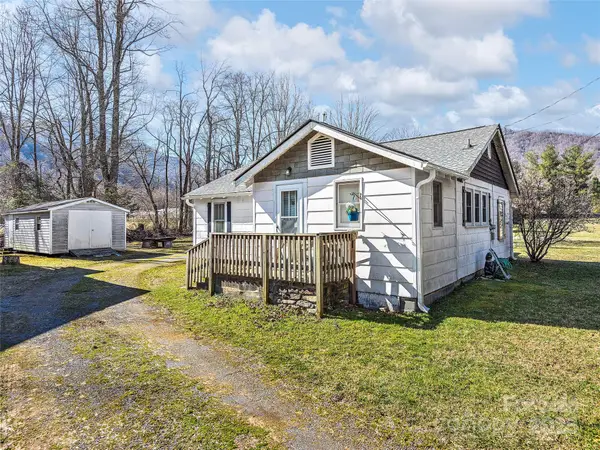 74 Badd Lane, Maggie Valley, NC 28751