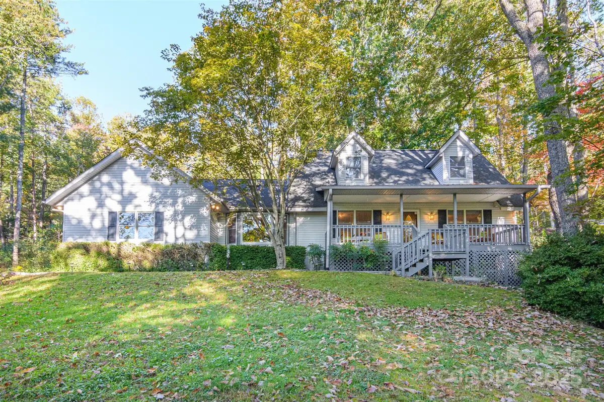 163 Ridgeview Drive, Hendersonville, NC 28792 - Image #1